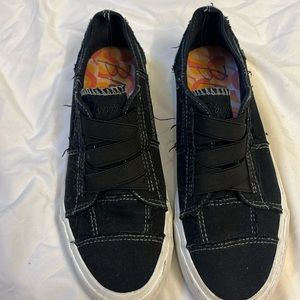 Black blowfish shoes